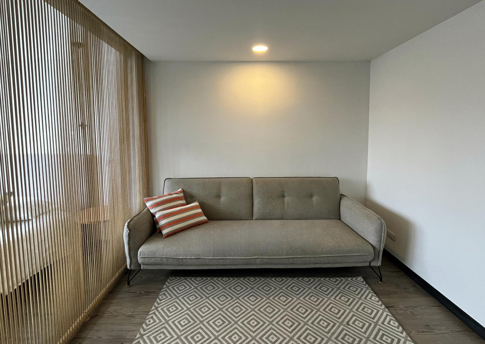 Great Space In Perfect Area! Walk Everywhere! *