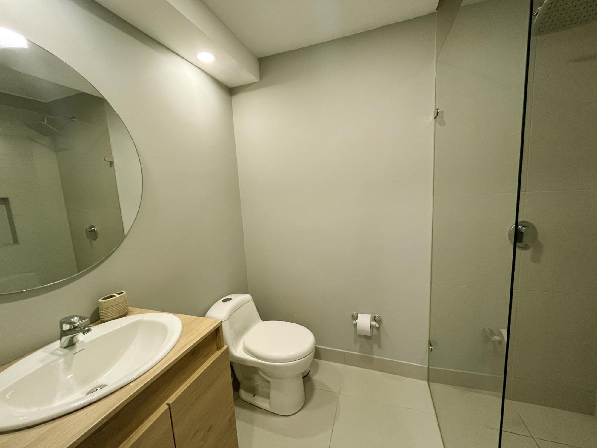 Great Space In Perfect Area! Walk Everywhere!