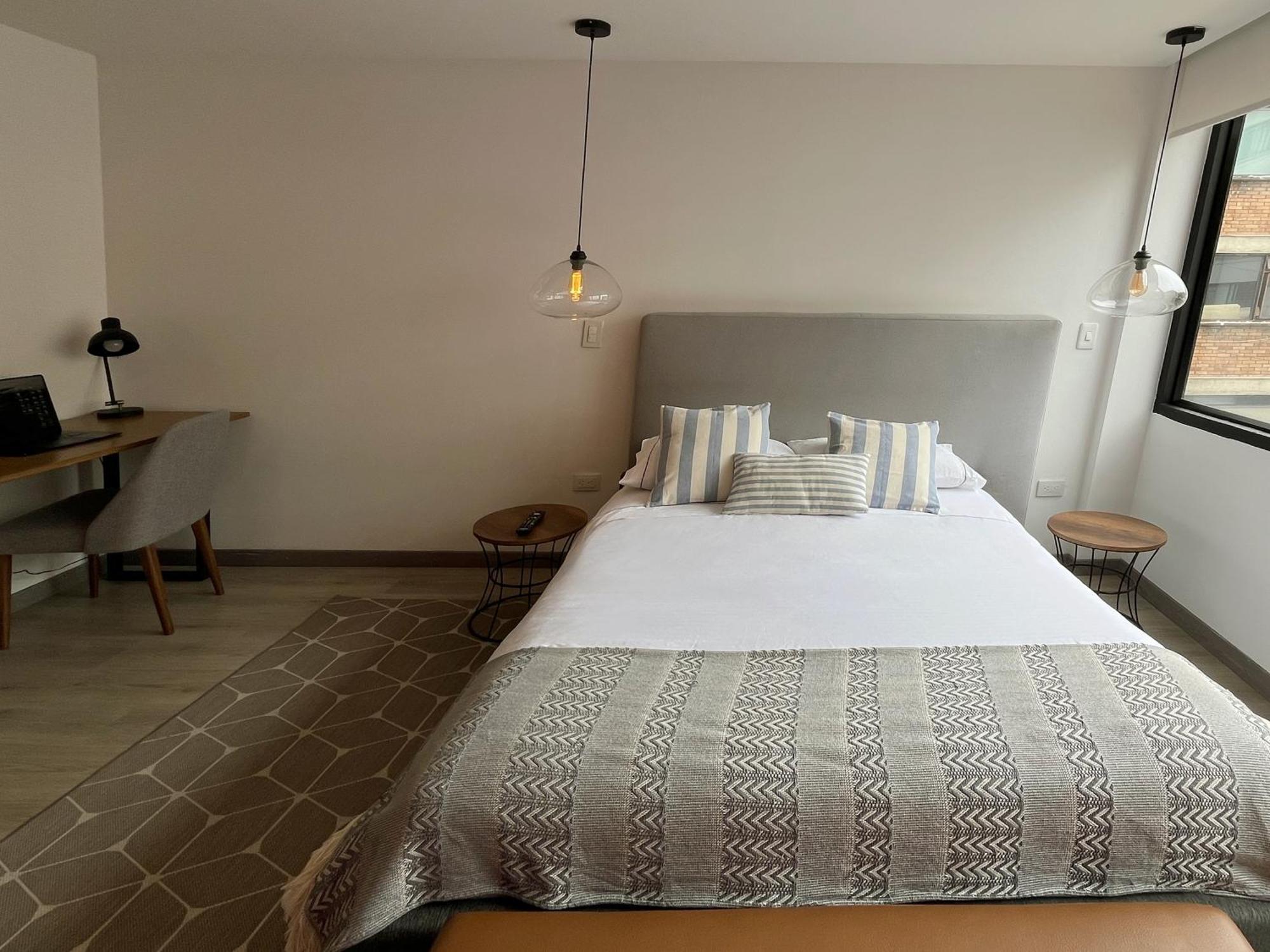 Great Space In Perfect Area! Walk Everywhere! Apartamento
